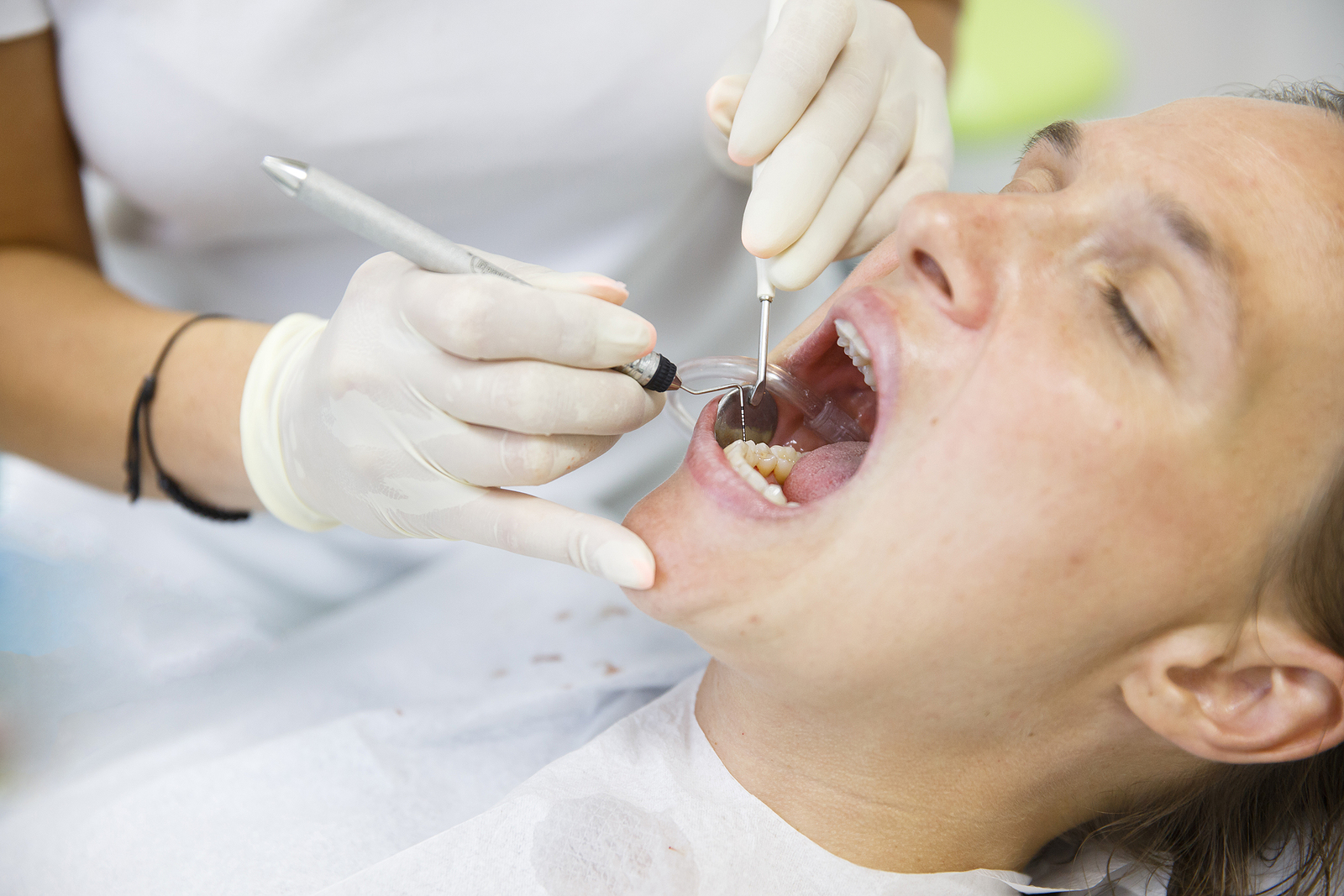 Modern Dentures Are More Comfortable and Convenient